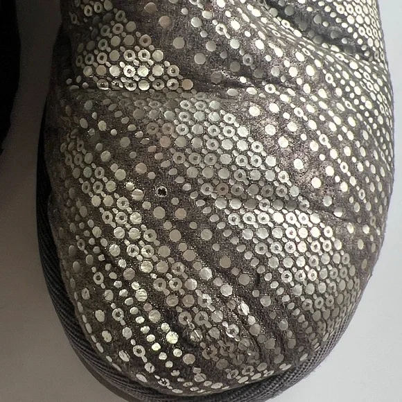 UGG Ugg Bailey Bow
Bling Flat Boot Sparkly Gray Boots Size 6 - Picture 14 of 15